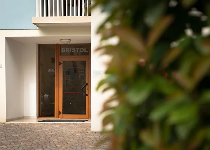 Bristol * Бібіоне