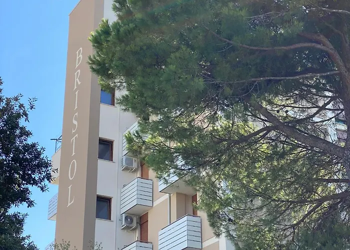 Bristol Апартаменти